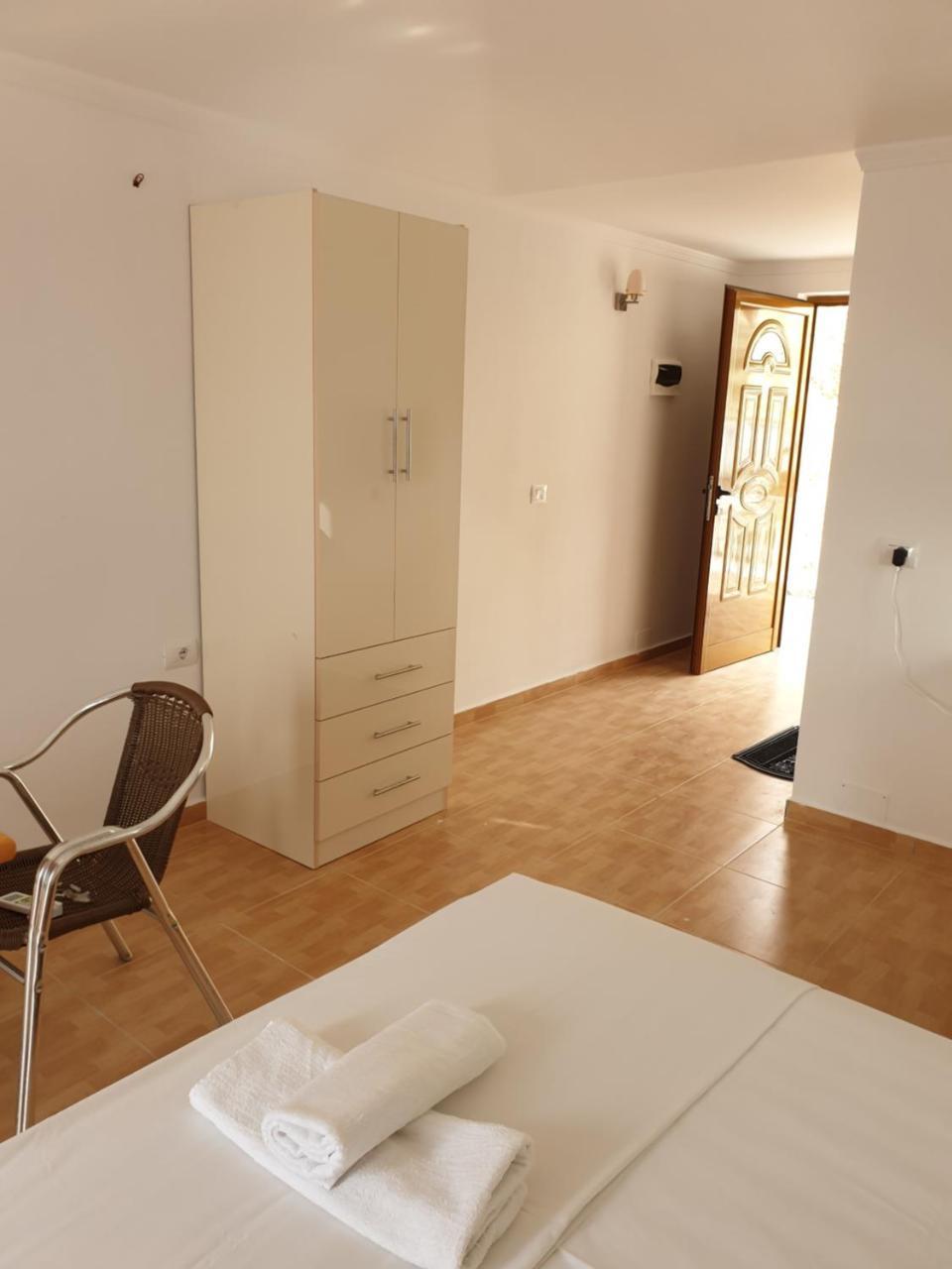 Hotel Lagjini Lukovë 外观 照片